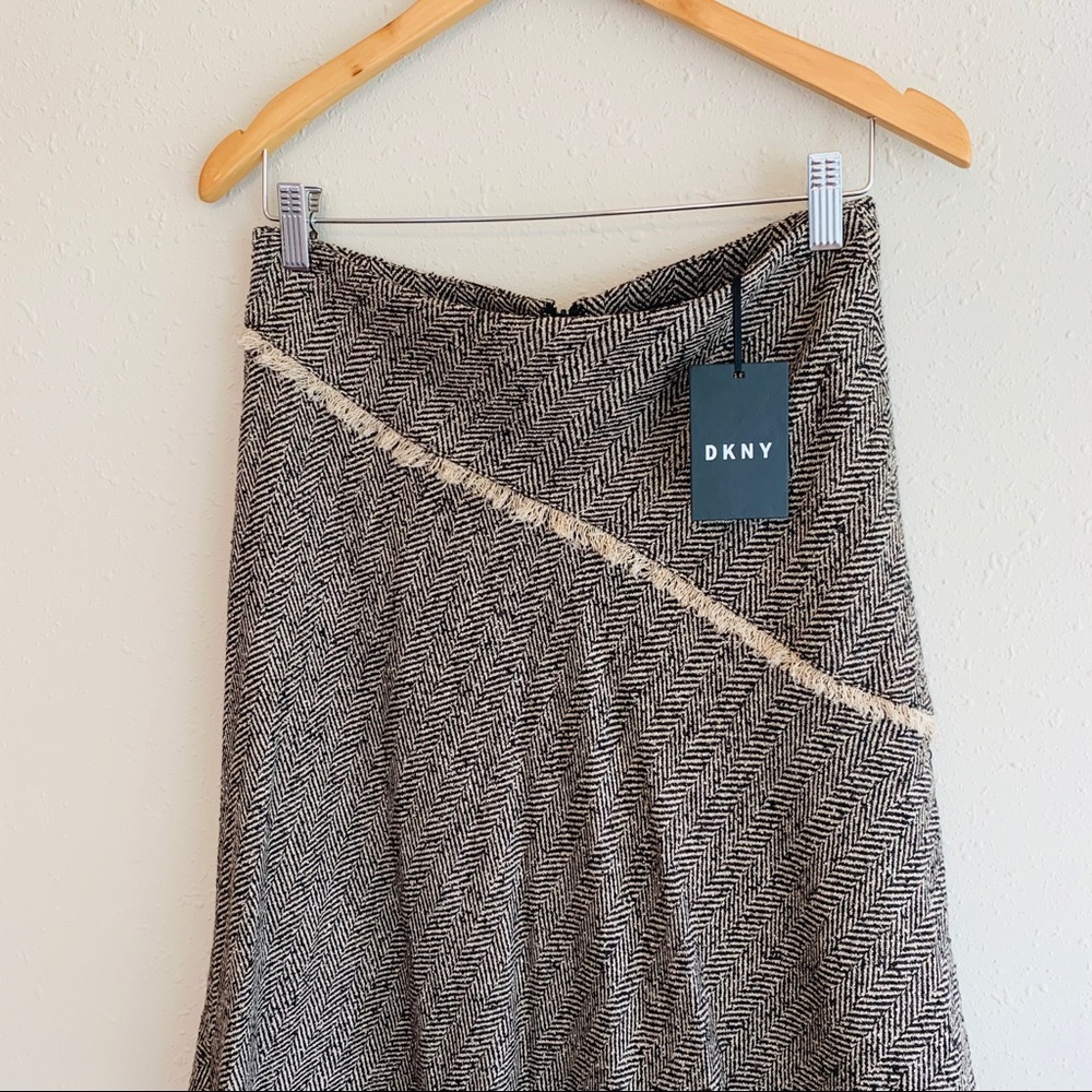 DKNY Asymmetrical Tweed Wool Beige Black Women’s Skirt Size 4 NWT - Picture 4 of 7